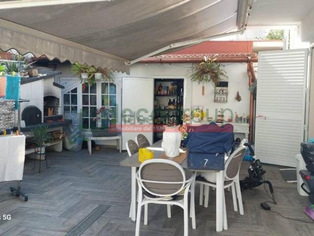 Case e ville in vendita di 180 m² in Via Giovanni Salvestri, 51