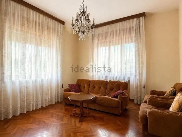 Case e ville in vendita di 180 m² in Via della Repubblica, 41