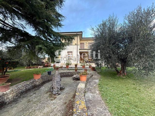 Case e ville in vendita di 180 m² in Via di Carcheri