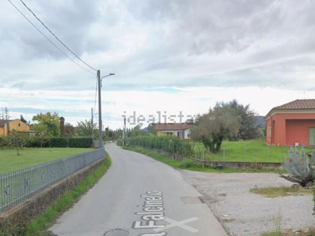 Case e ville in vendita di 180 m² in Via Falcinello