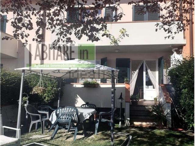 Case e ville in vendita di 180 m² in Via Faltignano