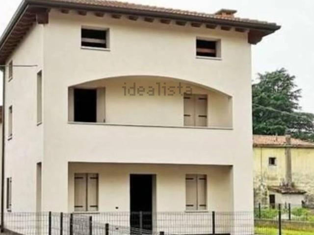 Case e ville in vendita di 180 m² in Via Molino