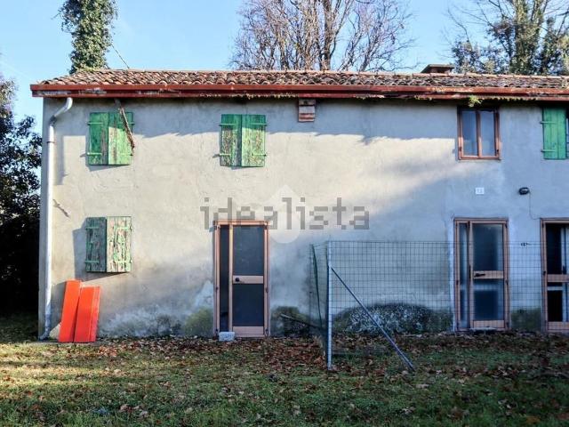 Case e ville in vendita di 180 m² in Via Monsignore D&apos Alessi, 18