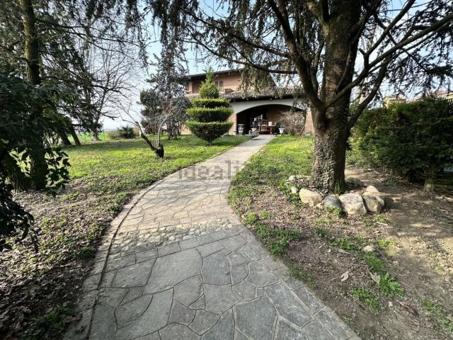 Case e ville in vendita di 180 m² in Via San Pietro in Corte Secca, 12