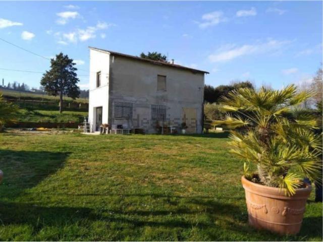 Case e ville in vendita di 180 m² in Via Sapienza