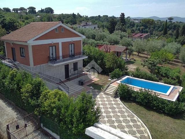 Case e ville in vendita di 180 m² in Via Ponte della Barocella, 25