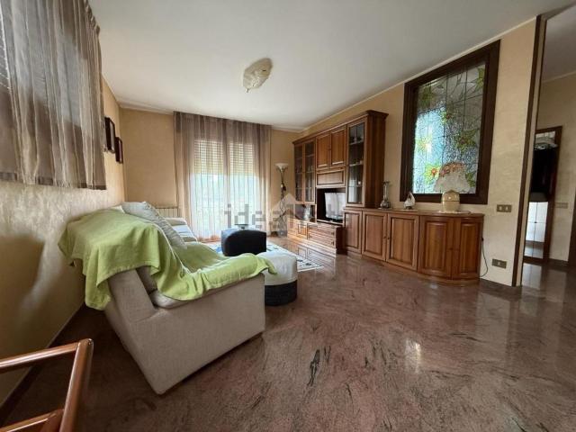 Case e ville in vendita di 180 m² in Via Papa Giovanni XXIII, 13