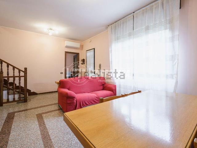 Villetta indipendente in vendita di 180 m²