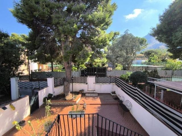 Case e ville in vendita di 180 m² in Via Piano San Michele, 14