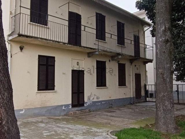 Case e ville in vendita di 180 m² in Via Tagliamento, 1