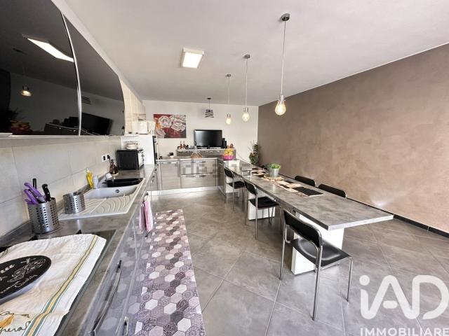 Case e ville in vendita di 180 m² in Via V. Bergamaschi, 5
