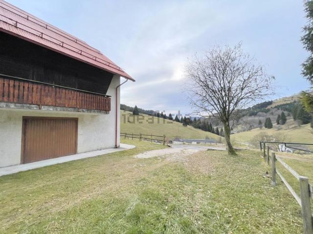 Case e ville in vendita di 180 m² in Via Valcapra, 1