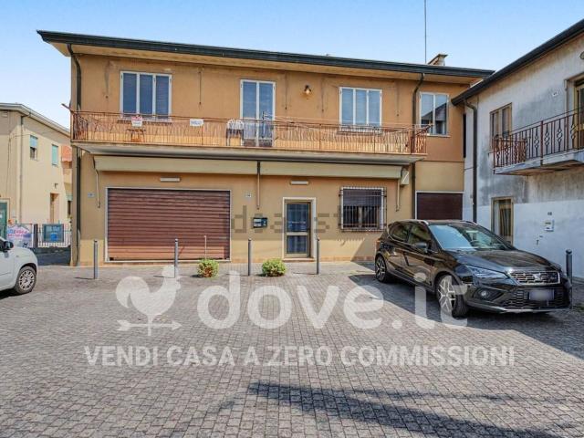 Case e ville in vendita di 180 m² in Via Vallona, 68