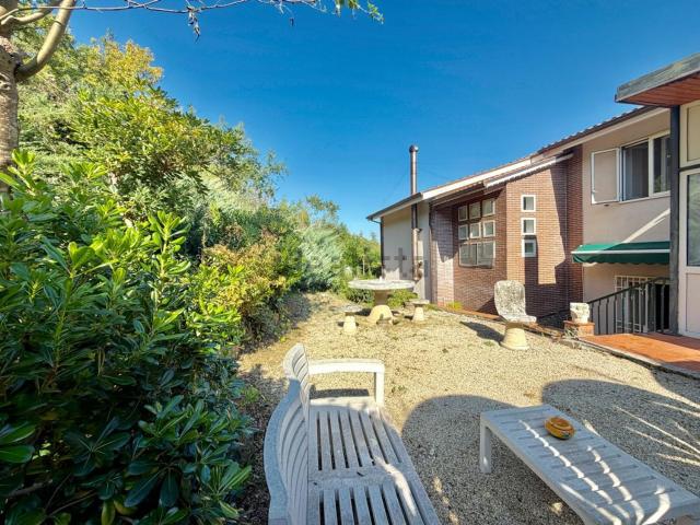 Case e ville in vendita di 180 m² in Via Vittorio Bachelet