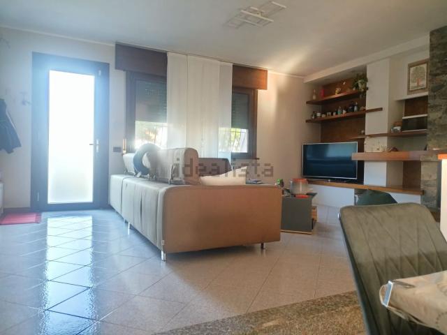 Case e ville in vendita di 180 m² in Viale Orsola