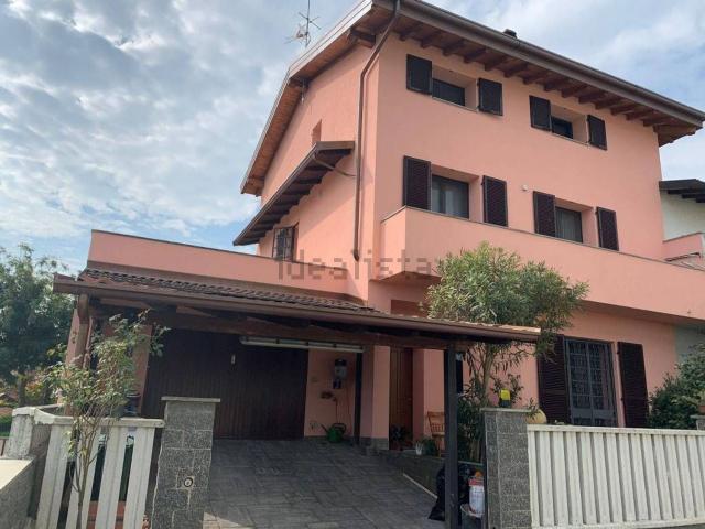 Case e ville in vendita di 180 m² in Corso Giuseppe Mazzini