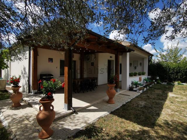 Case e ville in vendita di 180 m² in Località Valloretta, 3