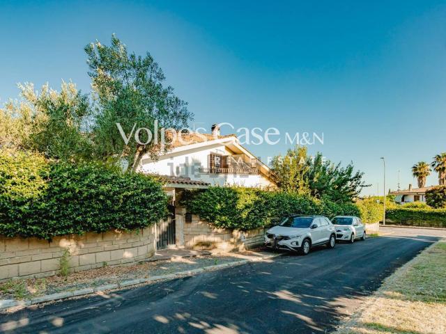 Case e ville in vendita di 180 m² in Piazza Monte Cervialto, 36