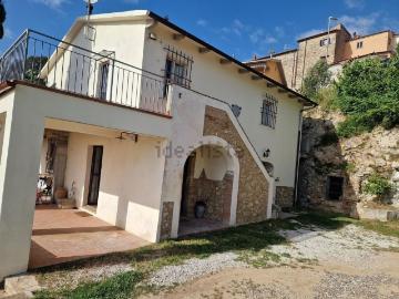 Case e ville in vendita di 180 m² in Piazza Pietro Gori, 9