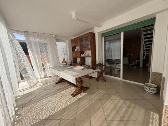 Case e ville in vendita di 180 m² in Strada Comunale di Monteverde, 46