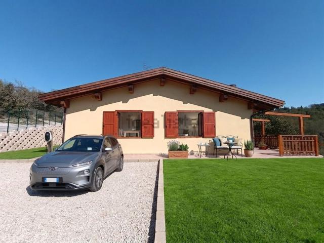 Case e ville in vendita di 180 m² in Strada del Sole