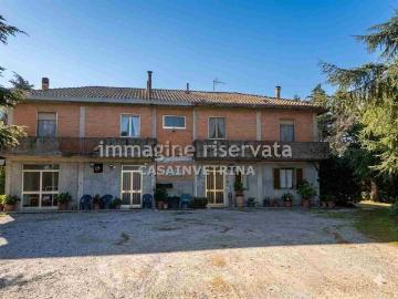 Case e ville in vendita di 180 m² in Strada Provinciale Barbaruta