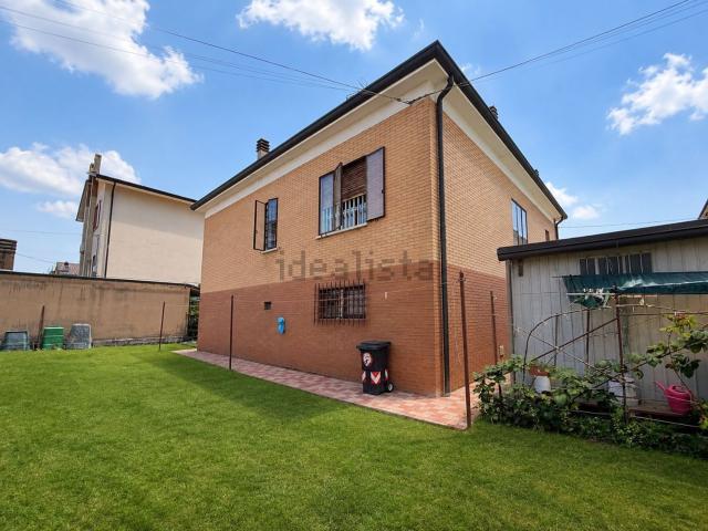 Case e ville in vendita di 181 m² in Via Carlo Borgo, 28