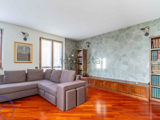 Case e ville in vendita di 181 m² in Via Domenico Cimarosa, 3