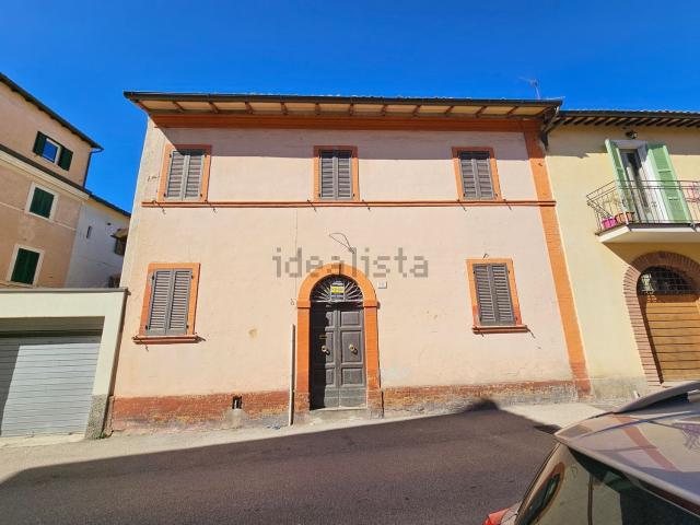 Case e ville in vendita di 181 m² in Via del Cassero, 18