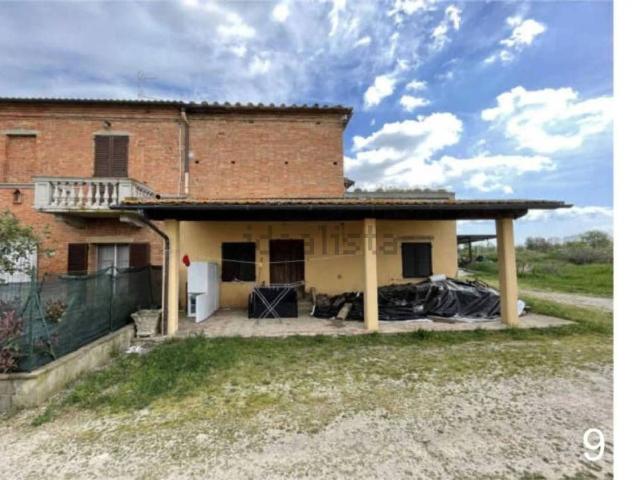 Case e ville in vendita di 181 m² in Via del Carriolo, 18
