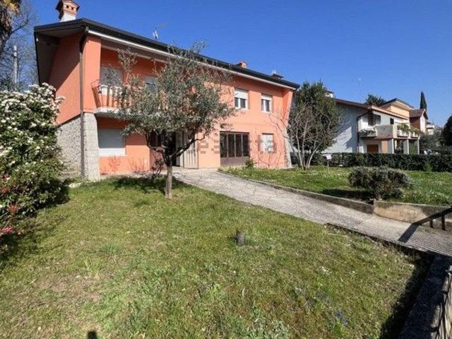 Case e ville in vendita di 182 m²