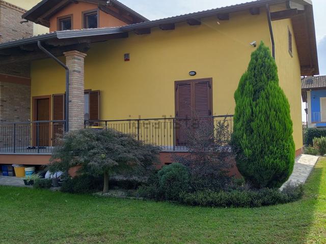 Case e ville in vendita di 182 m² in Via Aldo Gaspardino, 19
