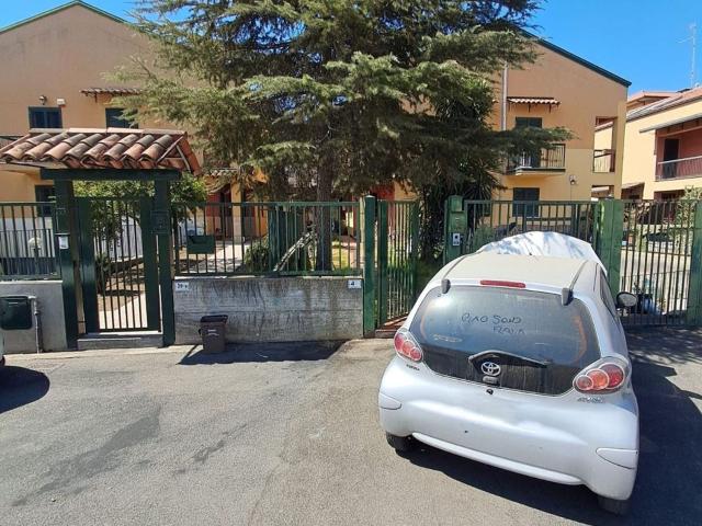 Case e ville in vendita di 182 m² in Via Alfano