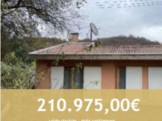 Case e ville in vendita di 182 m² in Via Gervasi