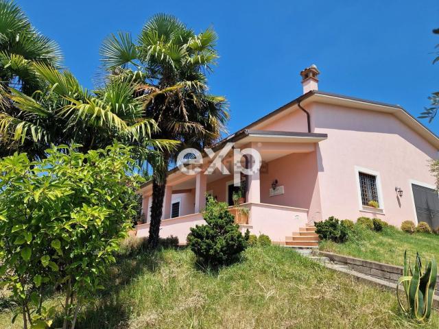 Case e ville in vendita di 182 m²