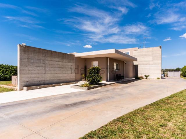 Case e ville in vendita di 182 m² in Via Rocciola Torre Cannata Malvagia, 20