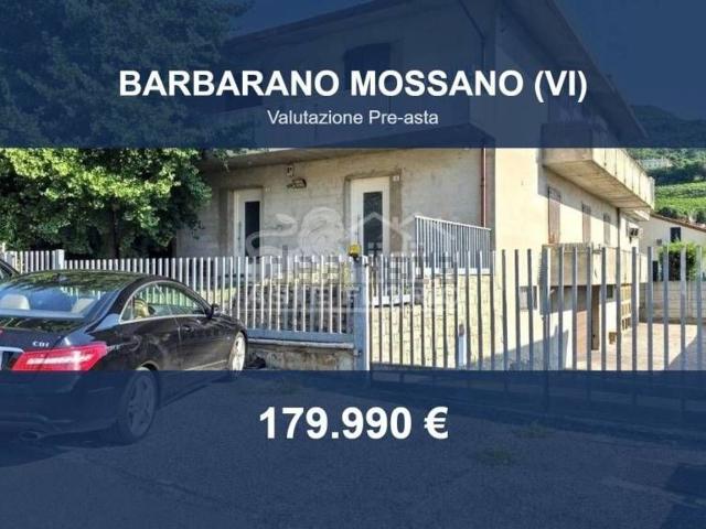 Case e ville in vendita di 182 m² in Viale Vittorio Veneto, 13