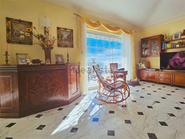 Case e ville in vendita di 182 m² in Strada Statale 1
