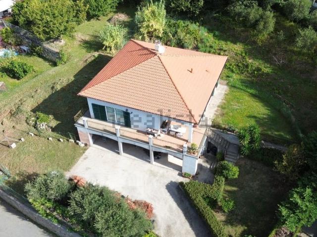 Case e ville in vendita di 183 m² in Via al Ponte, 49