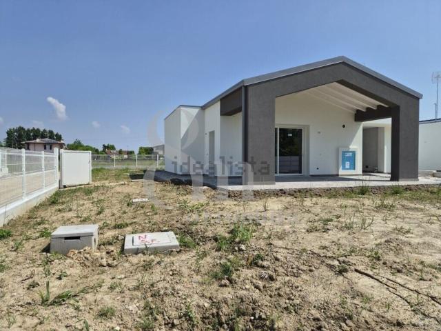 Case e ville in vendita di 183 m² in Via della Resistenza, 7