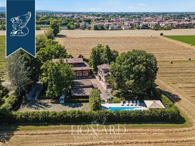 Case e ville in vendita di 1840 m²