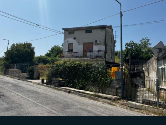 Case e ville in vendita di 184 m² in Via Germani