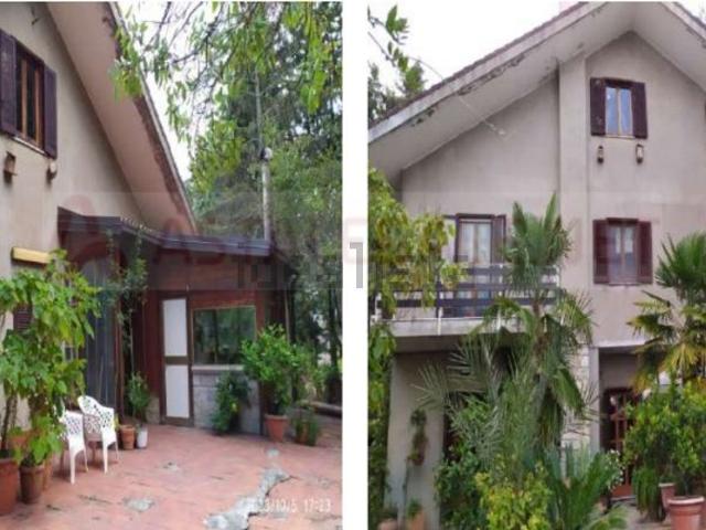 Case e ville in vendita di 184 m² in Via di Costa della Gaveta