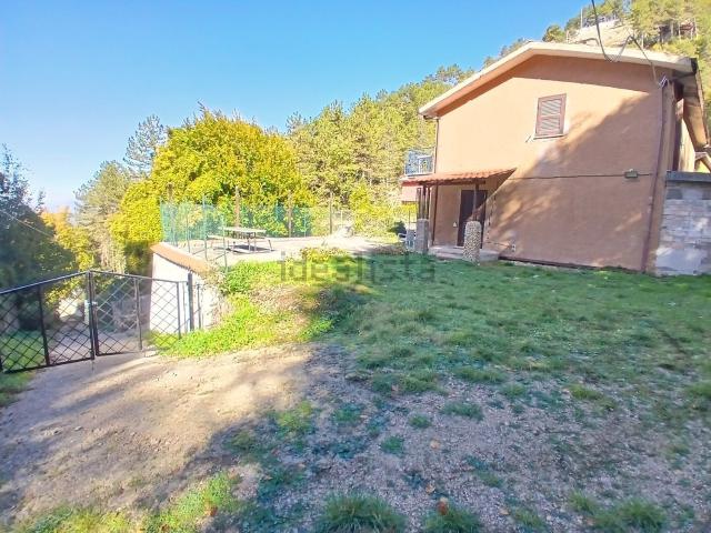 Case e ville in vendita di 184 m² in Via Monte Scalambra Alta, 33