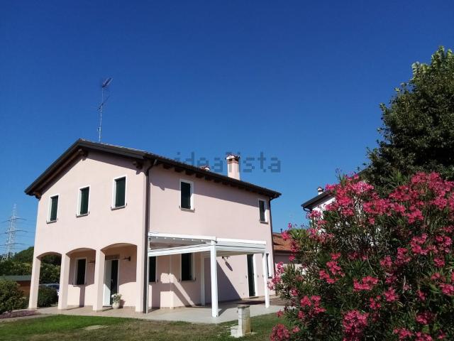 Case e ville in vendita di 184 m² in Via Peschiere
