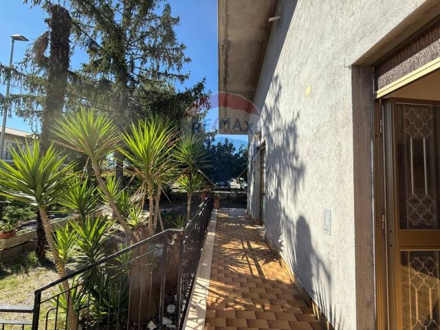 Case e ville in vendita di 184 m² in Via Villa Selciaroli, 74