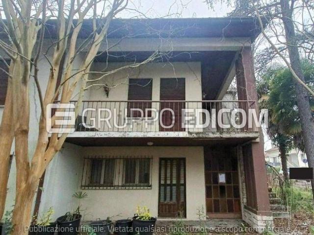 Case e ville in vendita di 184 m² in Viale Paola Frassinetti