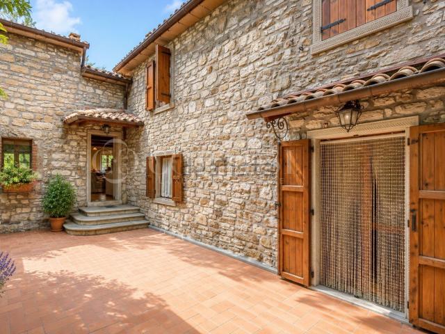 Case e ville in vendita di 184 m² in Strada Provinciale 258