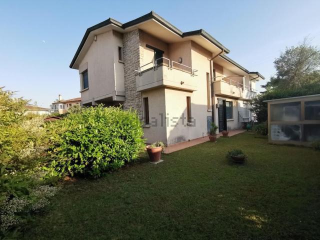 Case e ville in vendita di 185 m²