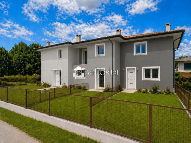 Case e ville in vendita di 185 m²